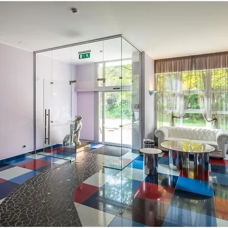 Klijanu Street Design In Centre 宾馆