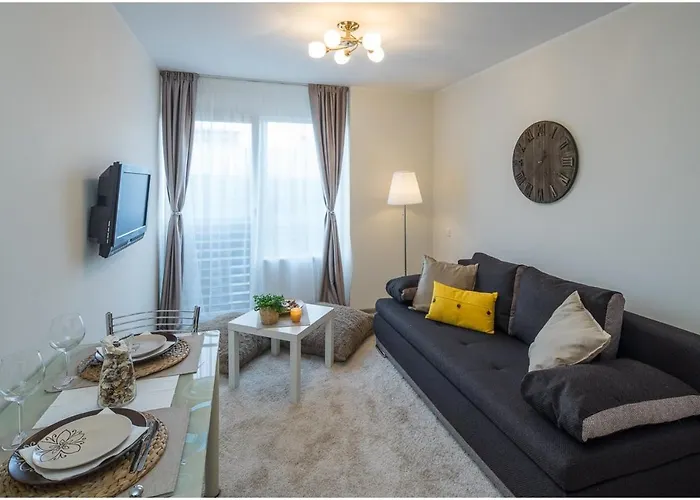 Klijanu Street Design In Centre 宾馆